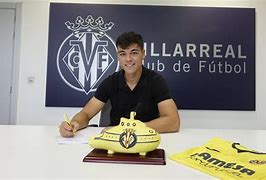 包含比利亚雷亚尔客场失利，晋级希望黯淡的词条