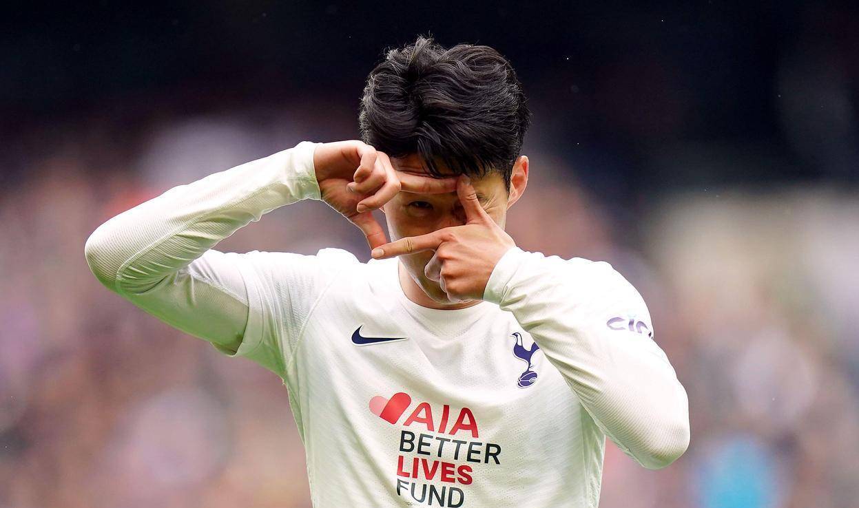 凯恩迎来十五赛季高光表现，日本队球迷沸腾！